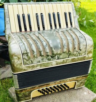 Akordeon Harmonika F.A.
