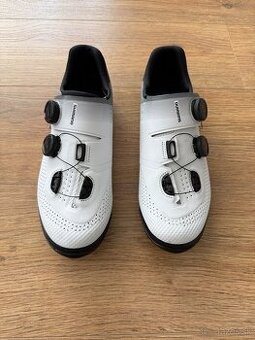 Shimano xc701 carbon Veľkosť 45 (28.5)
