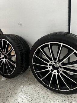 20” AMG disky + pneumatiky Pirelli – 4ks, veľmi dobrý stav