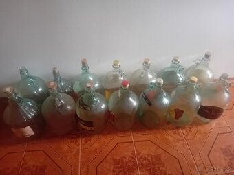 Sklenené fľaše