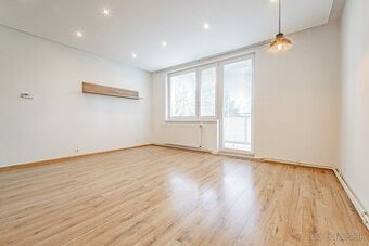 Na predaj 2 izbový byt kompletná rekonštrukcia v Nemšovej