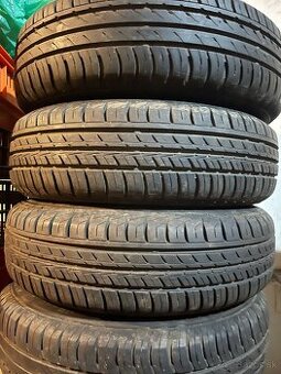 Predám pneu na fabiu s diskami - 1