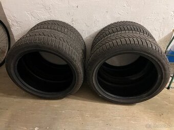 Zimné pneu. Pirelli Winter Sottozero3-245/40/R18 rezervované