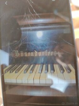 Predám starý klavír