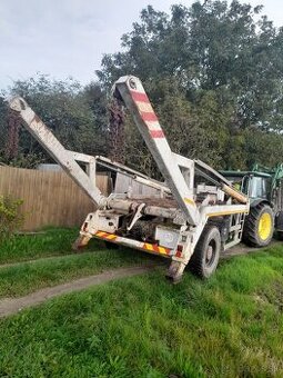 Predám reťazový nosič kontajnerov za traktor