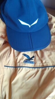 Bunda Salewa + šiltovka Salewa.