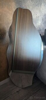 Nepravidelné bezrámové a nadrozmerné ZRKADLO 1200 x 600 mm