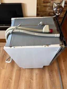 Vstavaná umývačka riadu s 2 šuflíkmi  zn. Beko , šírka 45cm