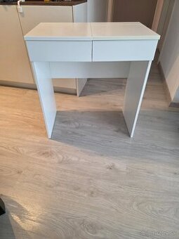 Kozmetický stolík Brimnes Ikea