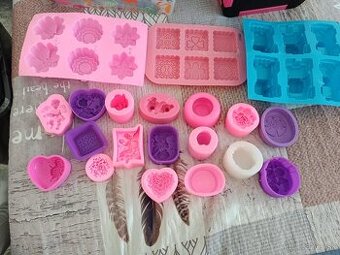 Formy na výrobu mydielok + vône