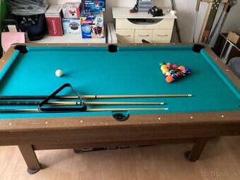Biliardový stôl