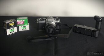 Nikon FE analogue camera / analogový/fotoaparát