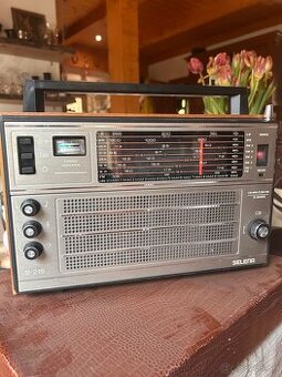 📻 Retro rádio SELENA B-215 – TOP stav