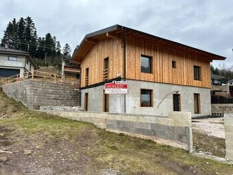 (455 m2) DOM S DVOMA BYTOVÝMI JEDNOTKAMI