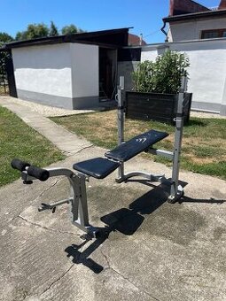 Posilňovacia bench lavička