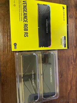 Ramky DDR4 Vengeance 3600MT/s RGB RS 2x32gb