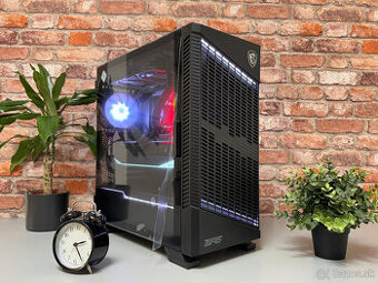 Ryzen 7 7800X3D\32GB\RX 9700XT\SSD\850W Zdroj