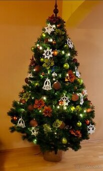 Vianočný stromček umelý