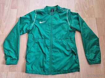 Chlapčenská športová bunda zn. Nike, veľ. 147/158