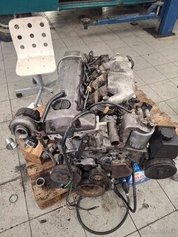 Motor mercedes w124 2.5td