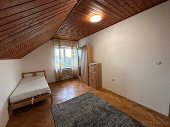 na prenájom samostatné izby v 2-podlažnom rodinnom dome