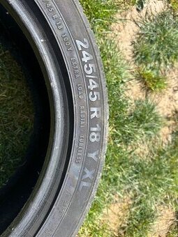 Pneu 225/45 r18 y XL