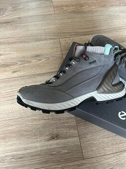 Predám dámske outdoorové topánky zn. Ecco