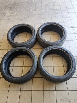 Predám Continetal Premiumcontact 6 235/40 r19 W XL