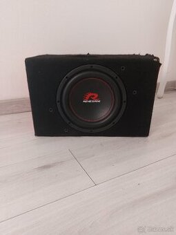 Renegade subwoofer 400w
Zabudovanýs, výkon 400 W.