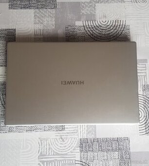 Šasi HUAWEI MATEBOOK
