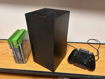 Xbox Series X + príslušenstvo a 4 hry