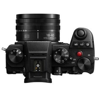 Panasonic Lumix DC-S5 +objektiv 18-40 - nove -plny for
