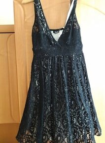 2šaty+ ,lodičky zdarma