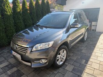 Toyota rav4 d4d 2012