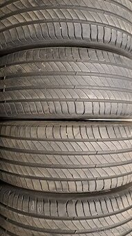 Predám 4ks jazdené letné 215/55r17-94V Michelin