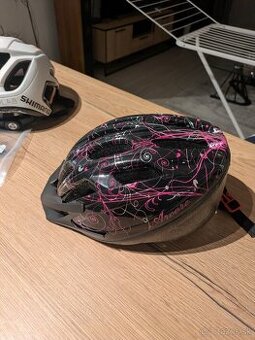 Damska cyklisticka prilba