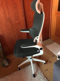 Kancelárska stolička