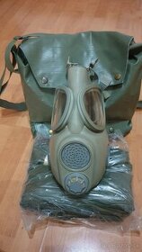 plynová maska M 10