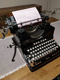 Adler 1943,pisaci stroj.