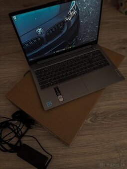 Lenovo IdeaPad Slim 3 15IAN8