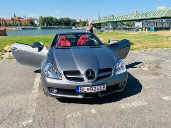 Mercedes-Benz SLK 200 r2010 M6 135kw