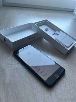 ⚫ iPhone SE (2. generácia, 2020) – 128 GB – Black