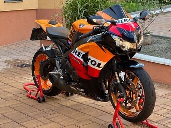 ✅ Honda CBR1000RR 2008 | 42k km | výborný stav