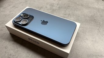 iPhone 15 pro 256GB modrý