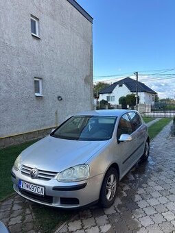 Golf 1.4 benzín 55kw 230 000km