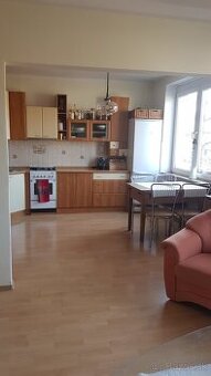 Prenájom 3i byt, 29. augusta, centrum, Banská Bystrica.