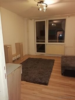 Ponúkame garsónku na prenájom v Žiari nad Hronom