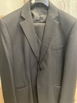 Pánsky čierny oblek