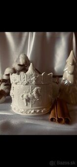 Sójová sviečka v keramickej nádobke v tvare kolotoča - 1