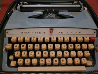 Starý písací stroj